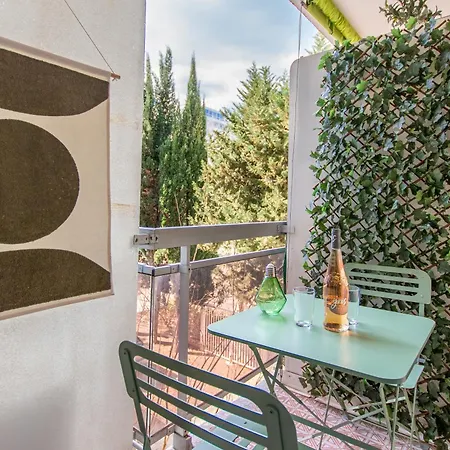 Nid Douillet * Hyper Centre * Clim * A 5 Min * Port A 5 Min لا غراند موت