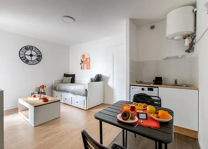 Nid Douillet * Hyper Centre * Clim * à 5 Min * Port à 5 Min